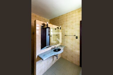 Casa à venda com 540m², 8 quartos e 3 vagasBanheiro