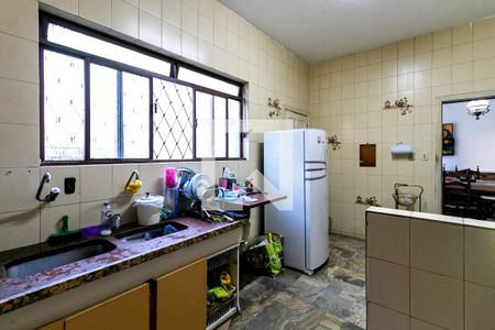 Casa à venda com 540m², 8 quartos e 3 vagasCozinha