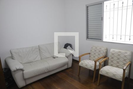 Casa à venda com 330m², 5 quartos e 3 vagasSala de TV