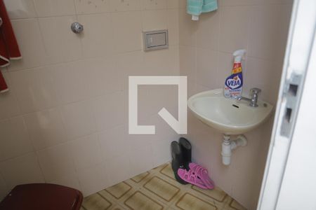 Casa à venda com 330m², 5 quartos e 3 vagasBanheiro da Edícula