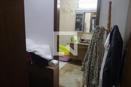 Casa à venda com 330m², 5 quartos e 3 vagasCloset da suíte