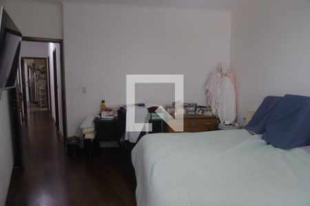 Casa à venda com 330m², 5 quartos e 3 vagasSuíte