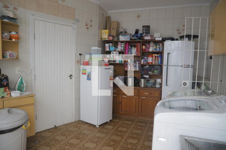 Casa à venda com 330m², 5 quartos e 3 vagasÁrea de Serviço