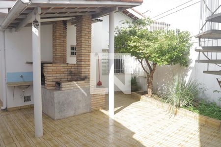 Casa à venda com 330m², 5 quartos e 3 vagasÁrea externa
