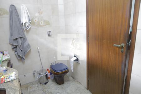 Casa à venda com 330m², 5 quartos e 3 vagasBanheiro da Suíte