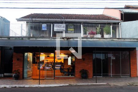 Apartamento à venda com 220m², 3 quartos e 2 vagas Apartamento à venda com 220m², 3 quartos e 2 vagasFachada