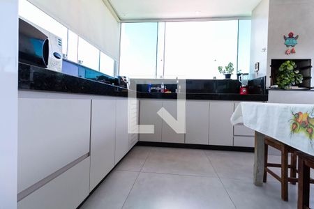 Apartamento à venda com 101m², 3 quartos e 1 vaga Apartamento à venda com 101m², 3 quartos e 1 vagaCobertura - Área de serviço