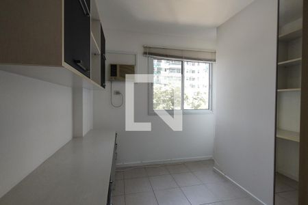 Apartamento à venda com 83m², 2 quartos e 1 vagaQuarto 2 - Armários