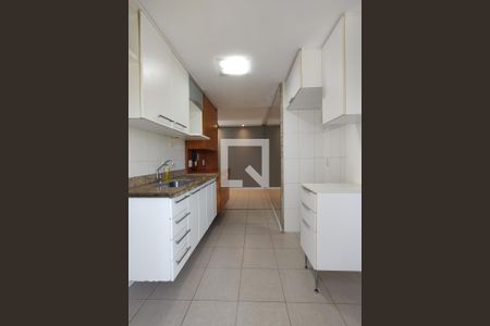 Apartamento à venda com 83m², 2 quartos e 1 vagaCozinha - Armários