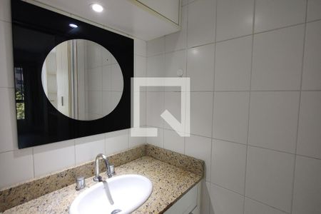 Apartamento à venda com 83m², 2 quartos e 1 vagaBanheiro da Suíte