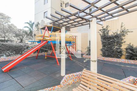 Apartamento à venda com 130m², 3 quartos e 1 vaga Apartamento à venda com 130m², 3 quartos e 1 vagaÁrea comum - Playground