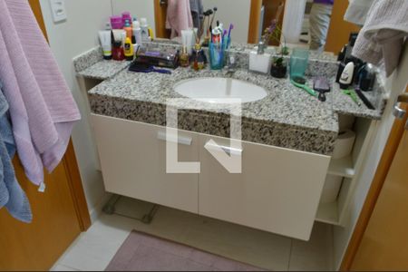 Apartamento à venda com 180m², 4 quartos e 2 vagasBanheiro dos Quartos 1 e2