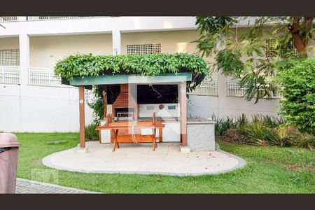 Apartamento à venda com 180m², 4 quartos e 2 vagasÁrea comum - Churrasqueira