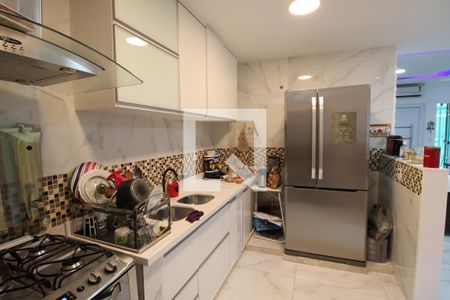 Casa à venda com 220m², 3 quartos e 2 vagasCozinha