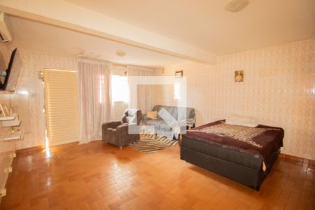 Casa à venda com 155m², 3 quartos e 5 vagas Casa à venda com 155m², 3 quartos e 5 vagasEdicula Quarto 3