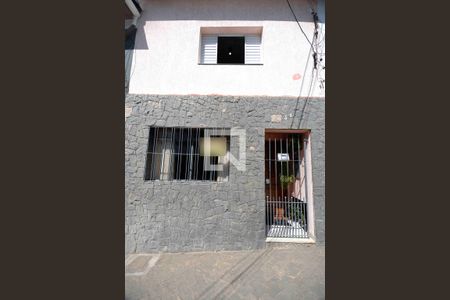 Casa à venda com 90m², 2 quartos e sem vaga Casa à venda com 90m², 2 quartos e sem vagaFachada