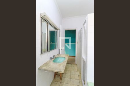 Casa à venda com 568m², 4 quartos e 3 vagas Casa à venda com 568m², 4 quartos e 3 vagasBanheiro da Suíte 2