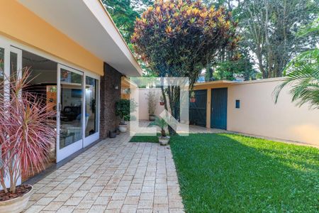 Casa à venda com 568m², 4 quartos e 3 vagas Casa à venda com 568m², 4 quartos e 3 vagasJardim