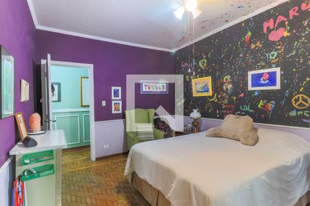 Casa à venda com 568m², 4 quartos e 3 vagas Casa à venda com 568m², 4 quartos e 3 vagasQuarto 1