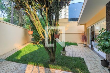 Casa à venda com 568m², 4 quartos e 3 vagas Casa à venda com 568m², 4 quartos e 3 vagasJardim