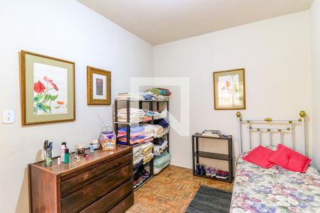 Casa à venda com 568m², 4 quartos e 3 vagas Casa à venda com 568m², 4 quartos e 3 vagasQuarto de Serviço