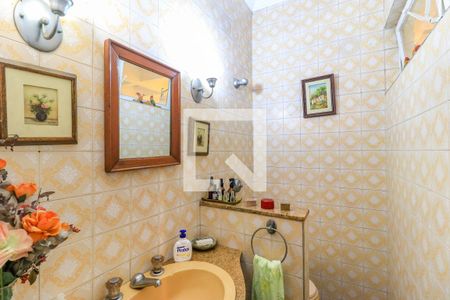 Casa à venda com 568m², 4 quartos e 3 vagas Casa à venda com 568m², 4 quartos e 3 vagasLavabo