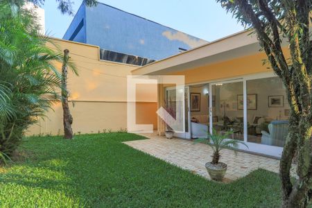 Casa à venda com 568m², 4 quartos e 3 vagas Casa à venda com 568m², 4 quartos e 3 vagasJardim