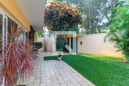 Casa à venda com 568m², 4 quartos e 3 vagas Casa à venda com 568m², 4 quartos e 3 vagasJardim