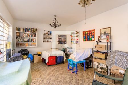 Casa à venda com 568m², 4 quartos e 3 vagas Casa à venda com 568m², 4 quartos e 3 vagasEdícula