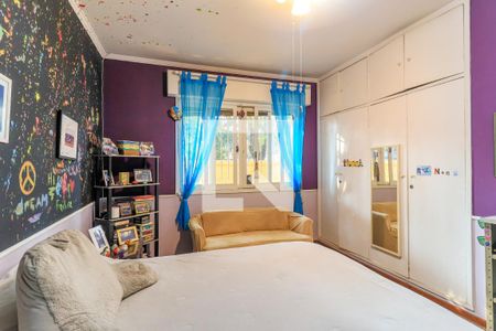 Casa à venda com 568m², 4 quartos e 3 vagas Casa à venda com 568m², 4 quartos e 3 vagasQuarto 1