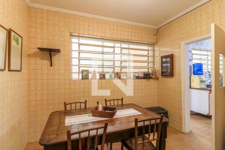 Casa à venda com 568m², 4 quartos e 3 vagas Casa à venda com 568m², 4 quartos e 3 vagasCopa