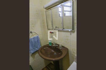Casa à venda com 180m², 3 quartos e sem vaga Casa à venda com 180m², 3 quartos e sem vagaBanheiro 2