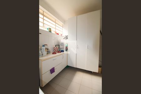 Casa à venda com 350m², 3 quartos e 4 vagas Casa à venda com 350m², 3 quartos e 4 vagasQuarto