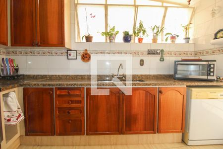 Casa à venda com 350m², 3 quartos e 4 vagas Casa à venda com 350m², 3 quartos e 4 vagasCozinha