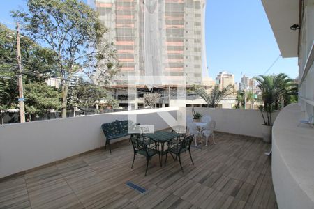 Casa à venda com 350m², 3 quartos e 4 vagas Casa à venda com 350m², 3 quartos e 4 vagasÁrea externa