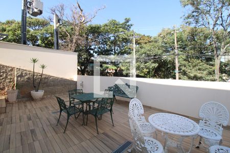 Casa à venda com 350m², 3 quartos e 4 vagas Casa à venda com 350m², 3 quartos e 4 vagasÁrea externa