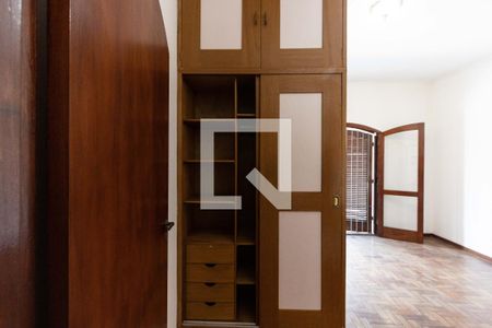 Casa à venda com 147m², 3 quartos e 2 vagas Casa à venda com 147m², 3 quartos e 2 vagasQuarto