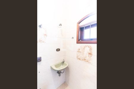 Casa à venda com 147m², 3 quartos e 2 vagas Casa à venda com 147m², 3 quartos e 2 vagasQuarto Banheiro