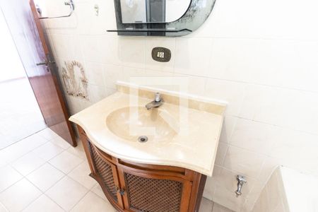 Casa à venda com 147m², 3 quartos e 2 vagas Casa à venda com 147m², 3 quartos e 2 vagasBanheiro Quarto 2