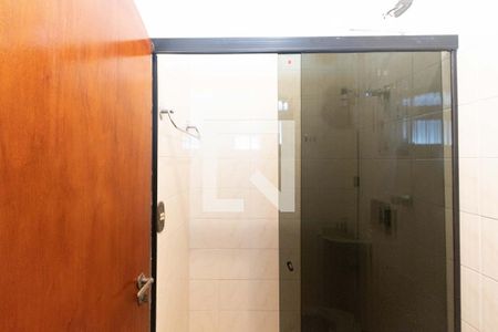 Casa à venda com 147m², 3 quartos e 2 vagas Casa à venda com 147m², 3 quartos e 2 vagasQuarto Banheiro