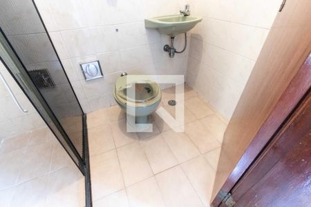 Casa à venda com 147m², 3 quartos e 2 vagas Casa à venda com 147m², 3 quartos e 2 vagasQuarto Banheiro