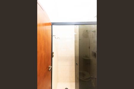 Casa à venda com 147m², 3 quartos e 2 vagas Casa à venda com 147m², 3 quartos e 2 vagasQuarto Banheiro