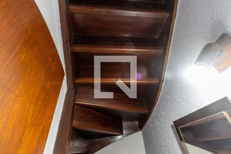 Casa à venda com 147m², 3 quartos e 2 vagas Casa à venda com 147m², 3 quartos e 2 vagasLavabo