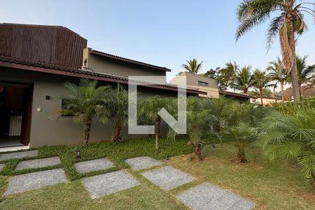 Casa de condomínio à venda com 1722m², 4 quartos e 5 vagasFachada