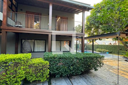 Casa de condomínio à venda com 1722m², 4 quartos e 5 vagasVaranda