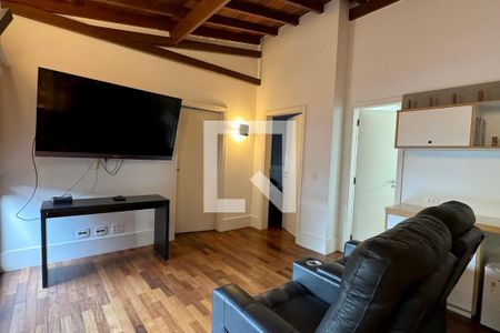 Casa de condomínio à venda com 1722m², 4 quartos e 5 vagasSala de TV