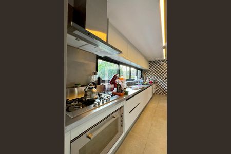 Casa de condomínio à venda com 1722m², 4 quartos e 5 vagasCozinha