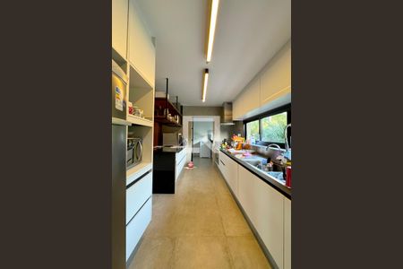 Casa de condomínio à venda com 1722m², 4 quartos e 5 vagasCozinha