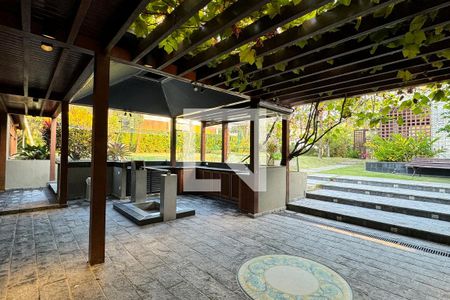 Casa de condomínio à venda com 1722m², 4 quartos e 5 vagasChurrasqueira