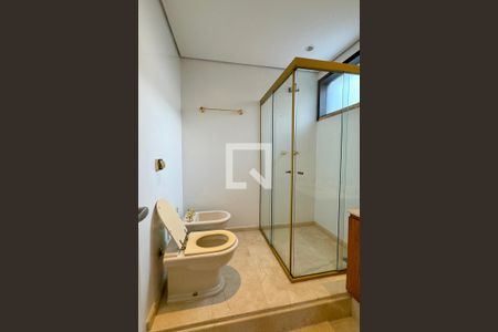 Casa de condomínio à venda com 1722m², 4 quartos e 5 vagasBanheiro Corredor